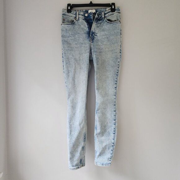 H&M Light Wash Skinny Jeans (Size 6) - Picture 1 of 6